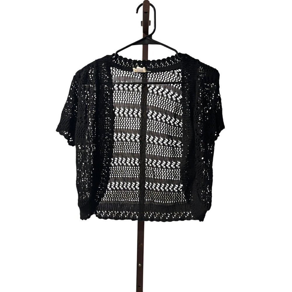 Sweet Kizz Women's Black Knitted Shrug - Picture 2 of 6